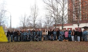 В Дмитрове сотрудники полиции провели для студентов акцию «Будь в форме»