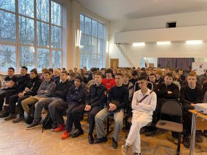 В преддверии новогодних каникул была организована встреча студентов первого курса с представителями подразделений МВД.