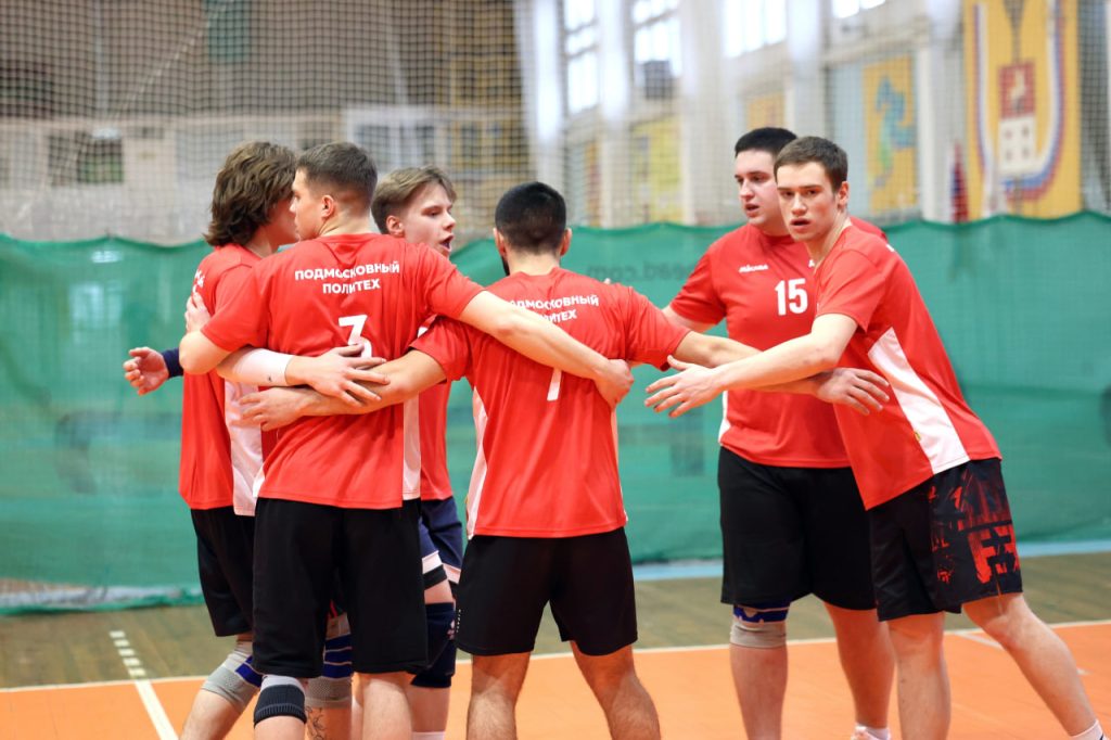 Новогодний турнир по волейболу среди юношей