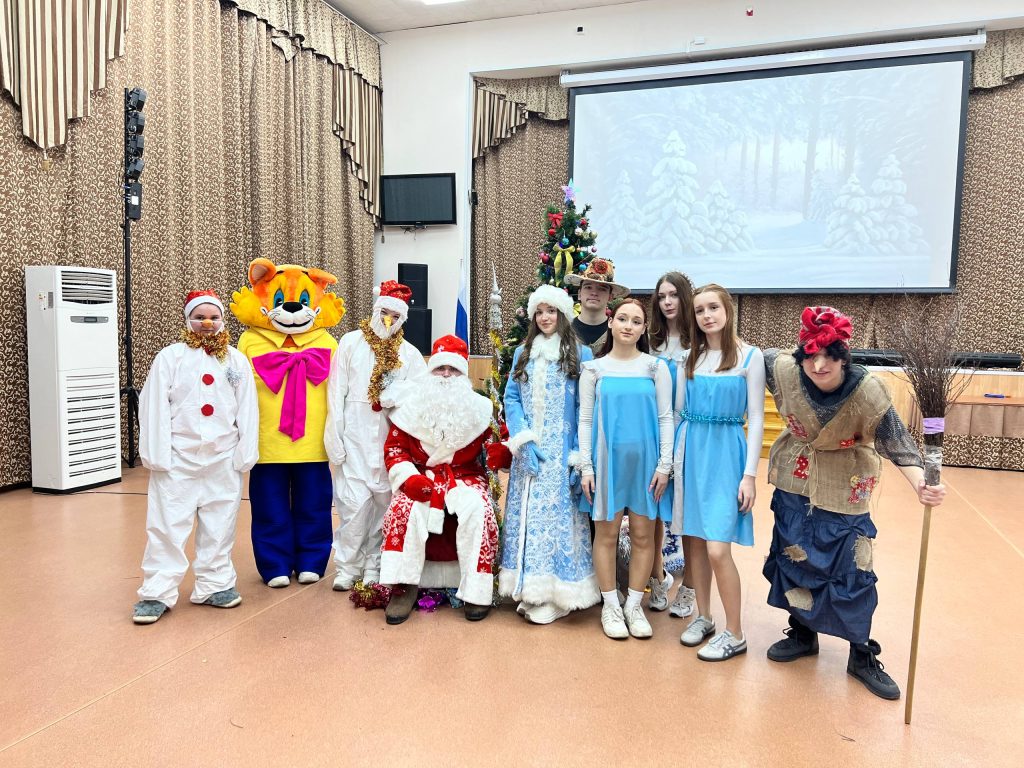 Студенты Подмосковного политехнического колледжа подготовили и провели замечательный новогодний утренник для детей преподавателей и сотрудников!