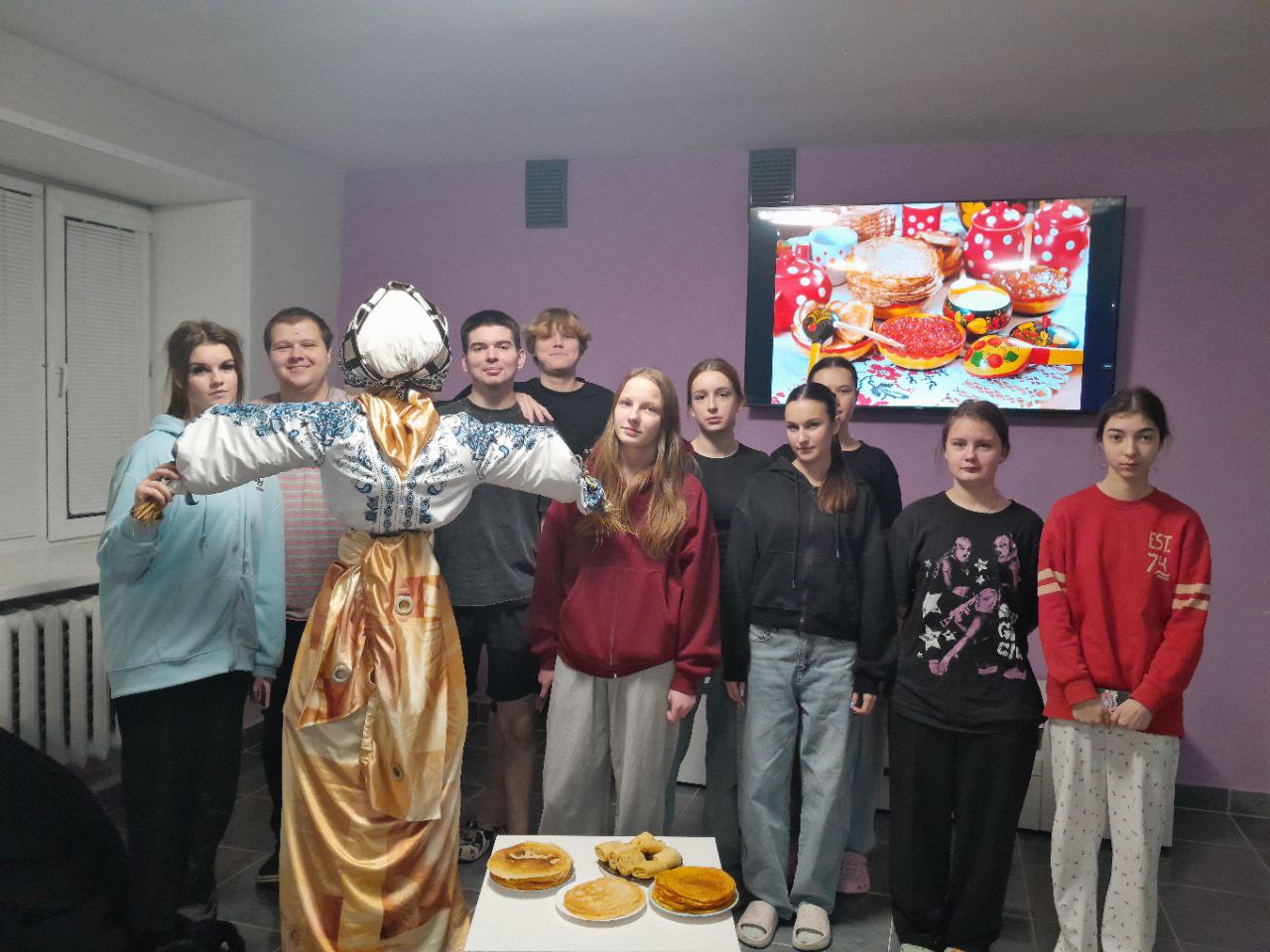 «Масленица идет — блин да мёд несёт!»