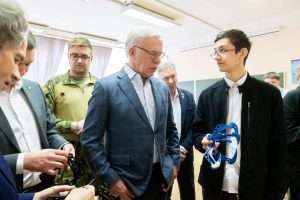 Легенда спорта, депутат Государственной Думы Вячеслав Фетисов посетил Политех «Лыткарино»