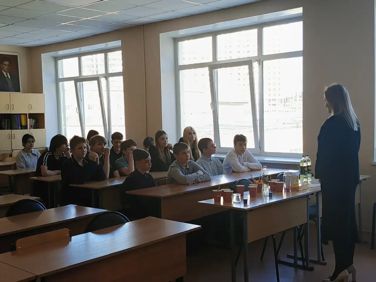 Продолжаем профориентационный марафон: школьники попробовали себя в роли 3D-дизайнеров, педагогов и полицейских.