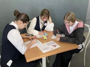 В музее СВО Подмосковного политехнического колледжа прошла акция «Письмо солдату. Весточка из дома».