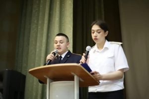 26 мая преподаватель естественных дисциплин Елена Бородина провела мультимедийную лекцию «Вредные химические вещества и организм человека»